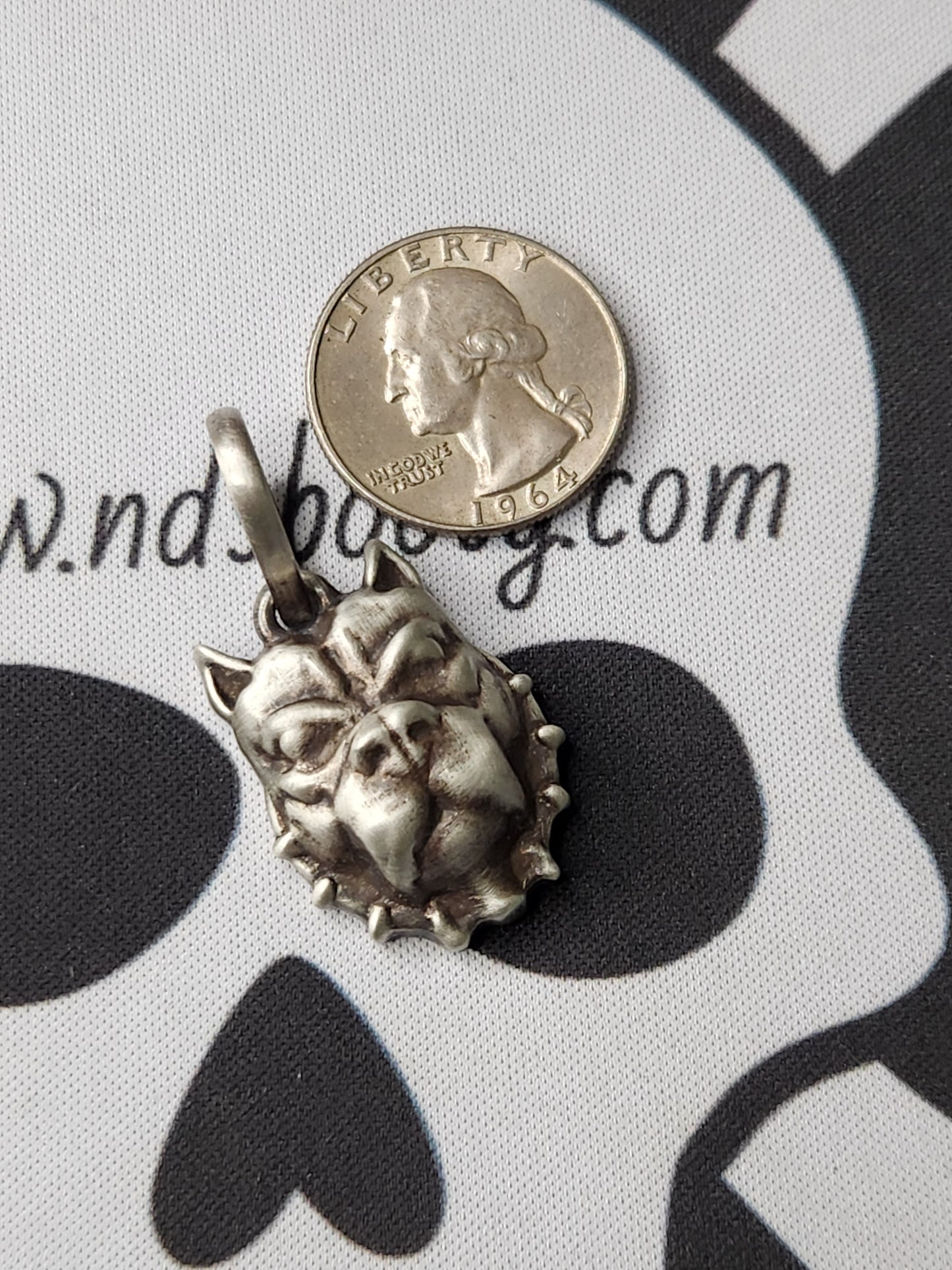 .925 Dog Pendant w. Spike Collar - Handcrafted